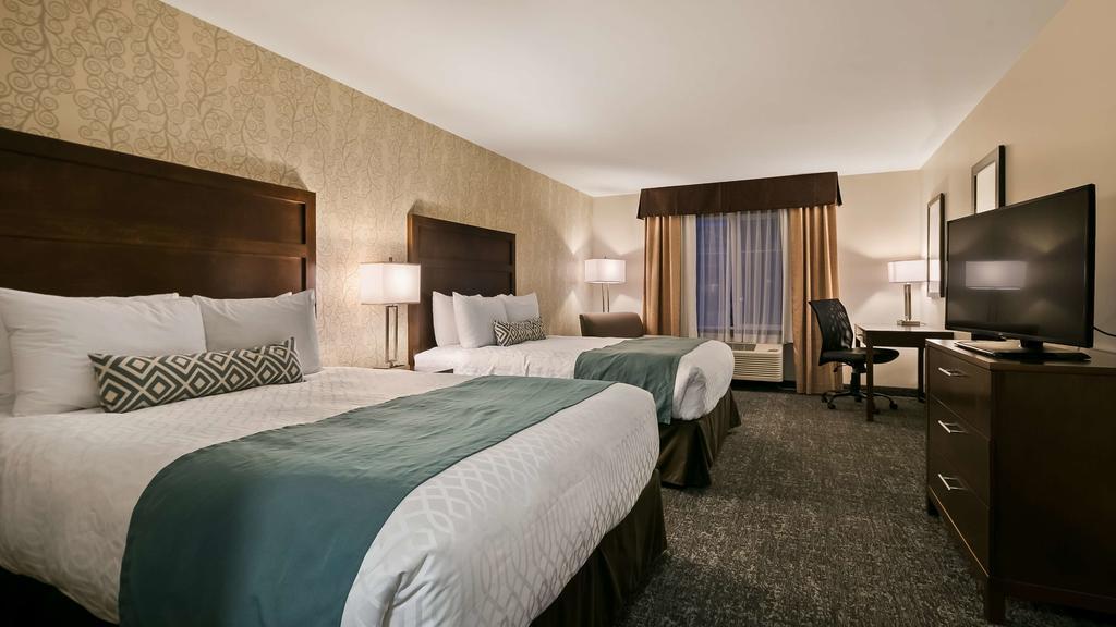 Best Western Plus Chestermere Hotel Eksteriør bilde