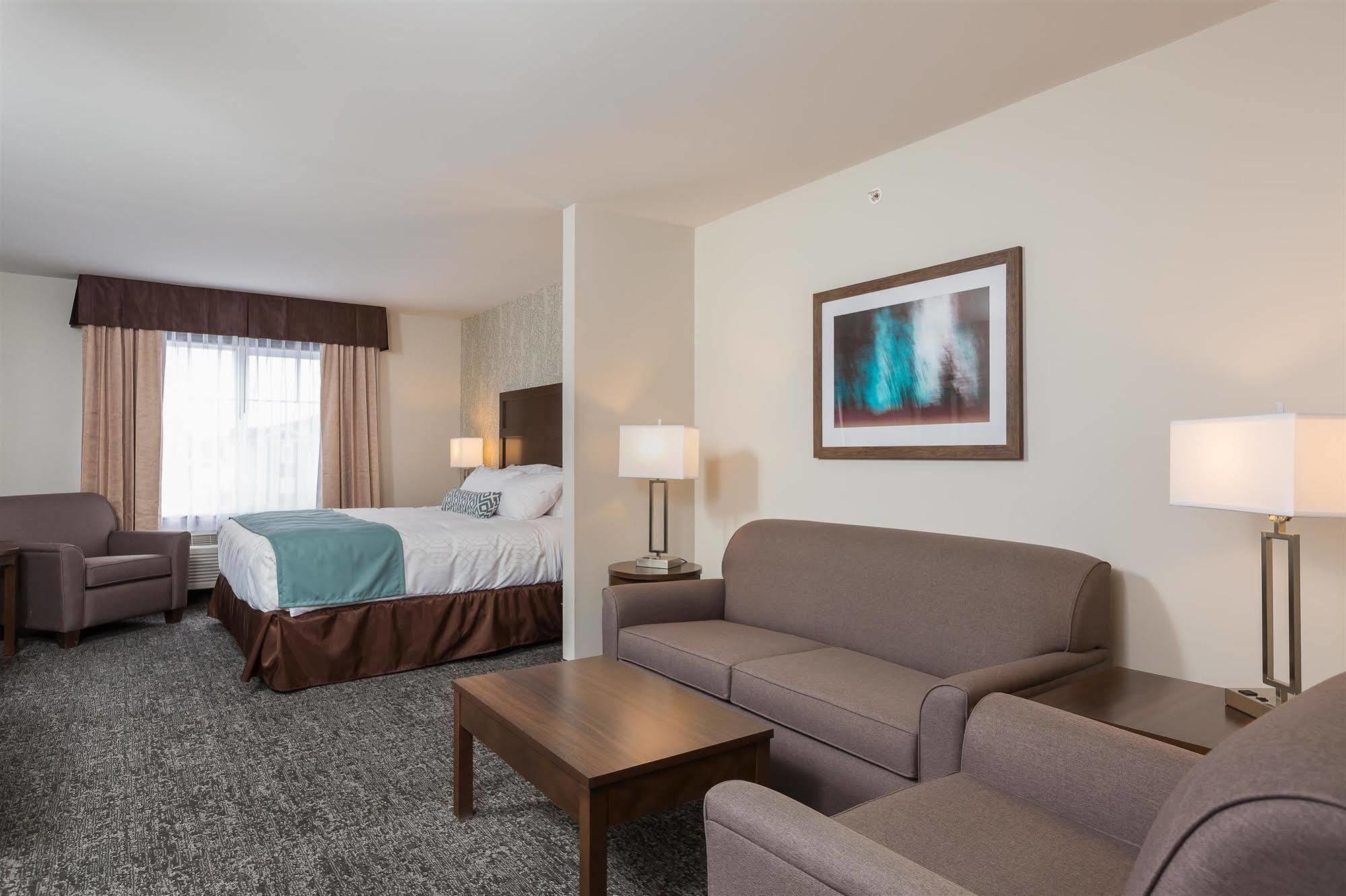 Best Western Plus Chestermere Hotel Eksteriør bilde