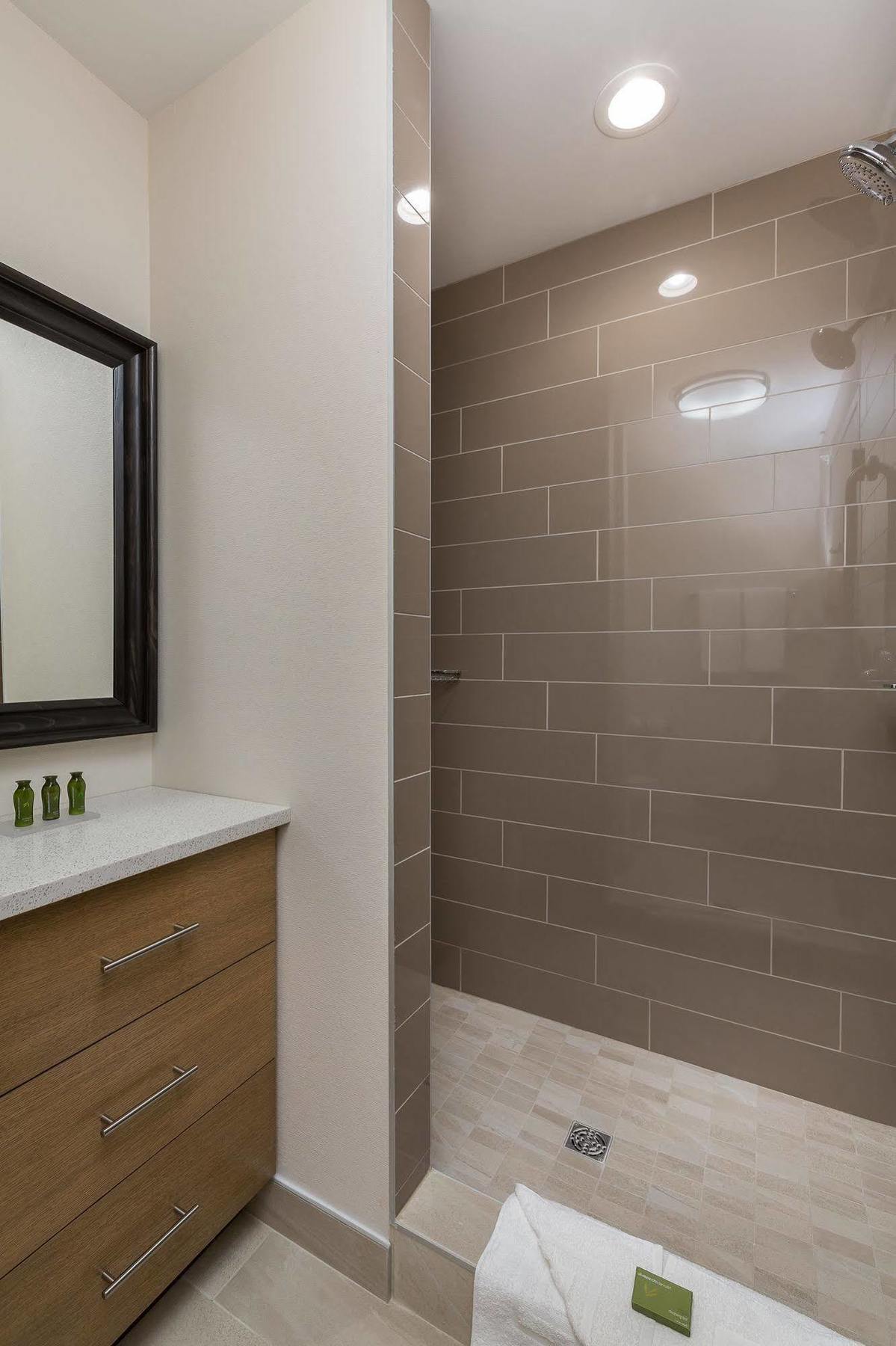Best Western Plus Chestermere Hotel Eksteriør bilde