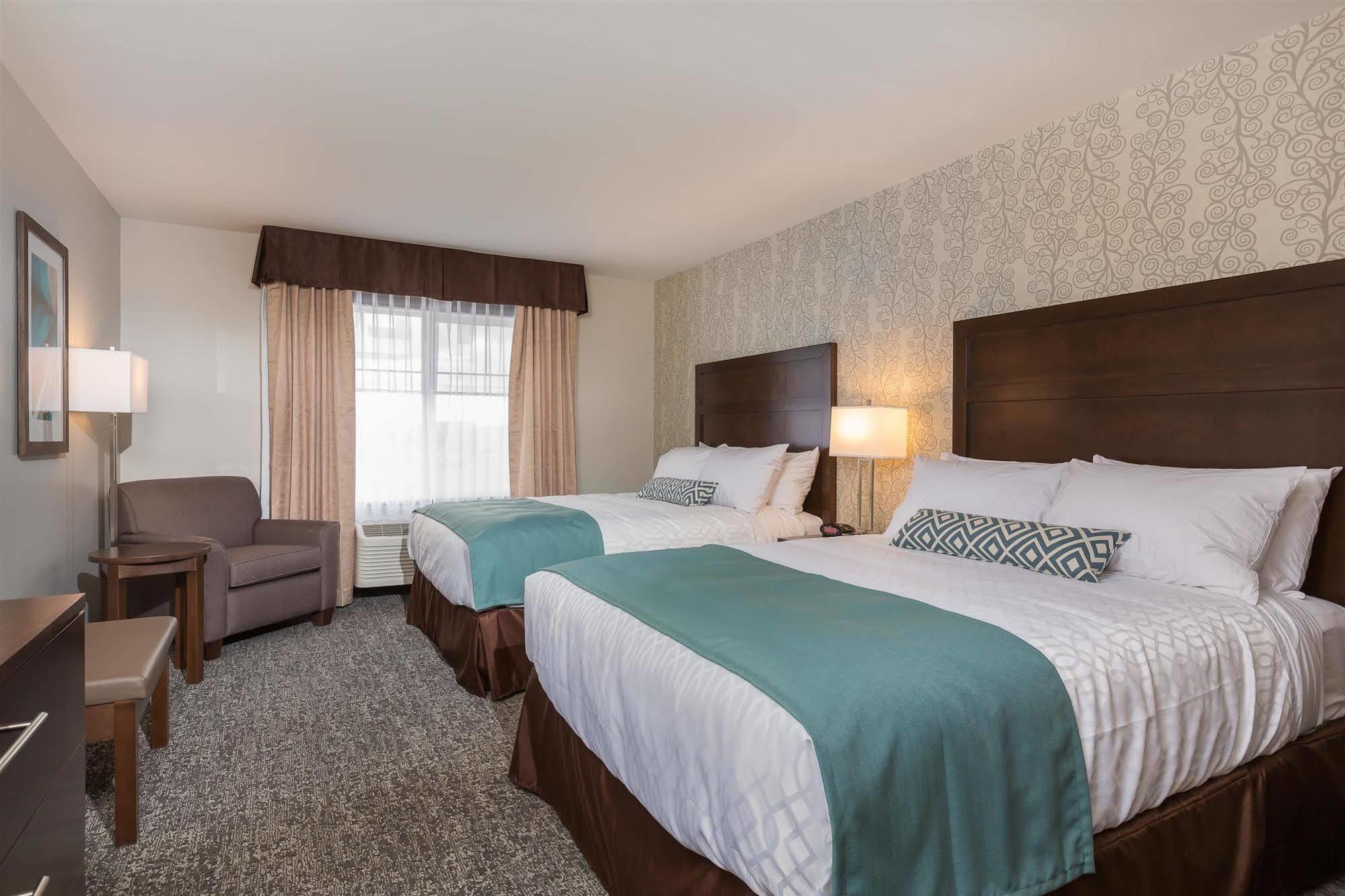 Best Western Plus Chestermere Hotel Eksteriør bilde