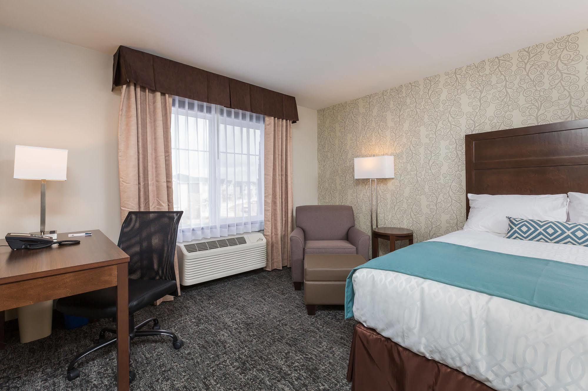 Best Western Plus Chestermere Hotel Eksteriør bilde